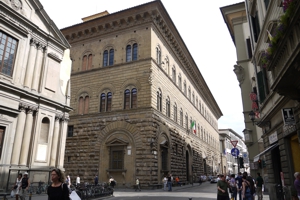 Palazzo Medici-Riccardi, esterno